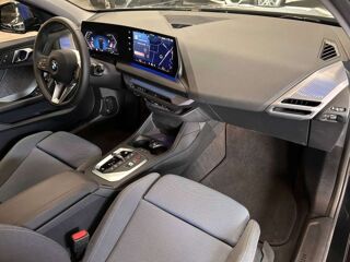 S&eacute;rie 1 116i 122ch DKG7 M Sport TOITPANO/CAM/CARPLAY/REGVIT/PARKSENS 2026 occasion 59280 Armenti&egrave;res
