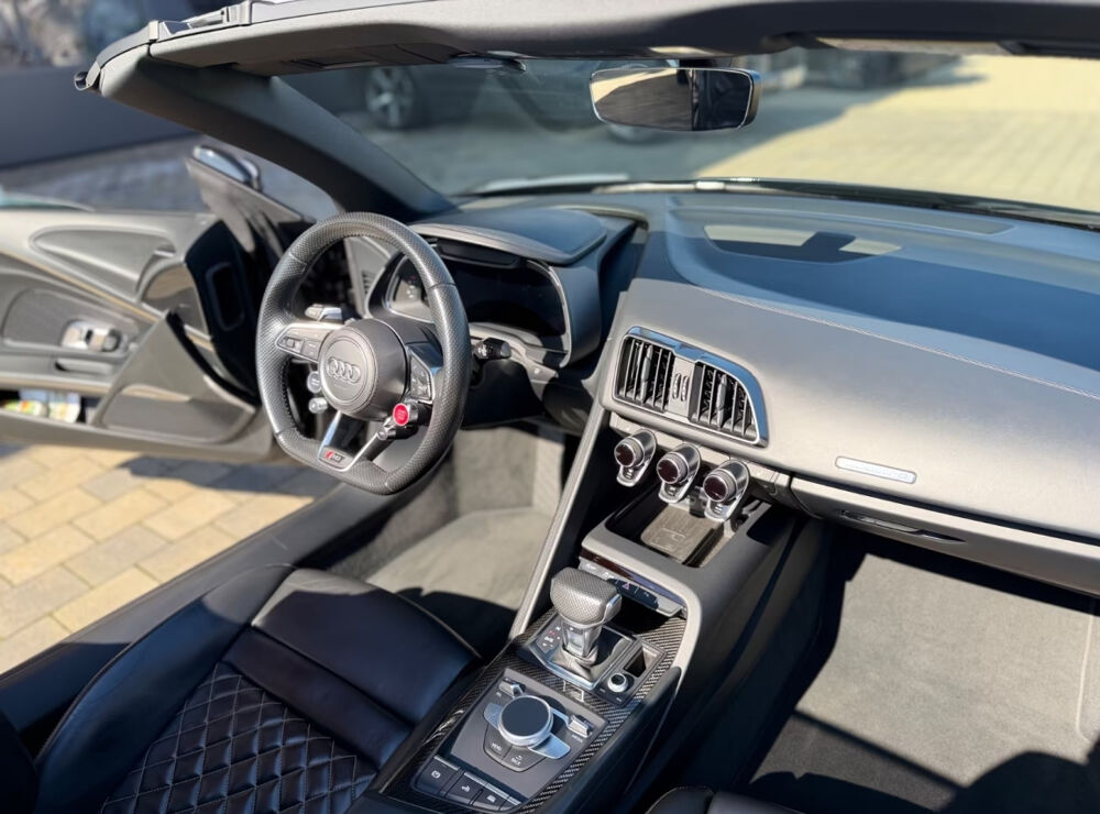 R8 Spyder V10 5.2 FSI 540 S tronic 7 Quattro 2017 occasion 85600 Montaigu