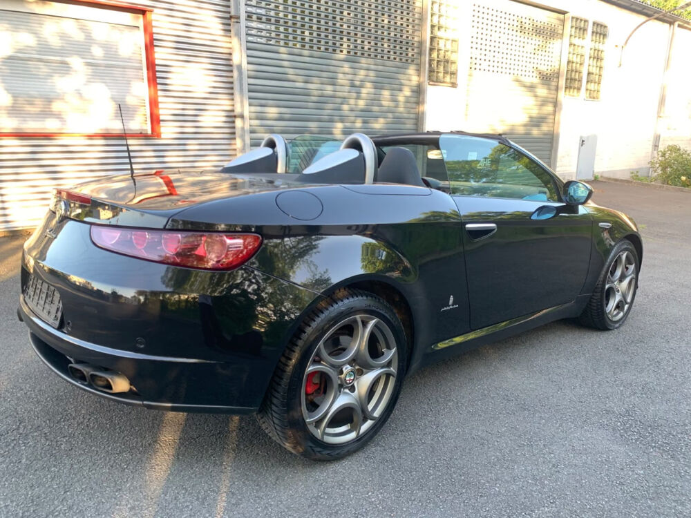 Spider 1.8 TBi 16V*Xenon*Leder *Navi*1 2011 occasion 85600 Montaigu