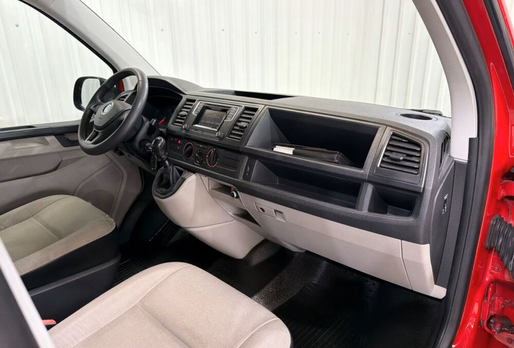 Caravelle 2.0 TDI 102 2016 occasion 85600 Montaigu