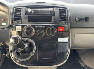 MULTIVAN California TDI 130 Confortline 2005 occasion 85600 Montaigu