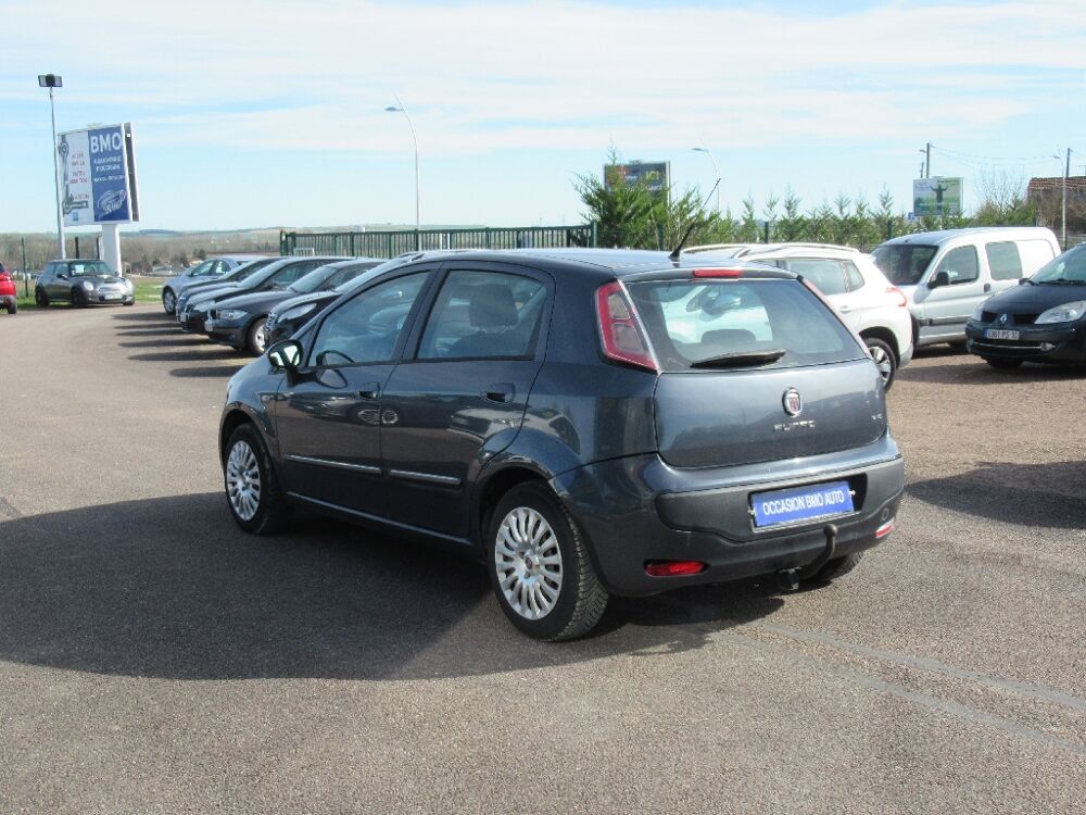 Punto 1.3 Multijet 75 Dynamic 2010 occasion 10410 Saint-Parres-aux-Tertres