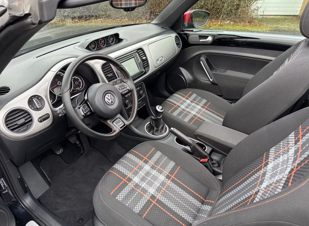 COCCINELLE II Coccinelle Cabriolet 1.4 TSI 150 club garantie 12 mois 2016 occasion 85600 Montaigu