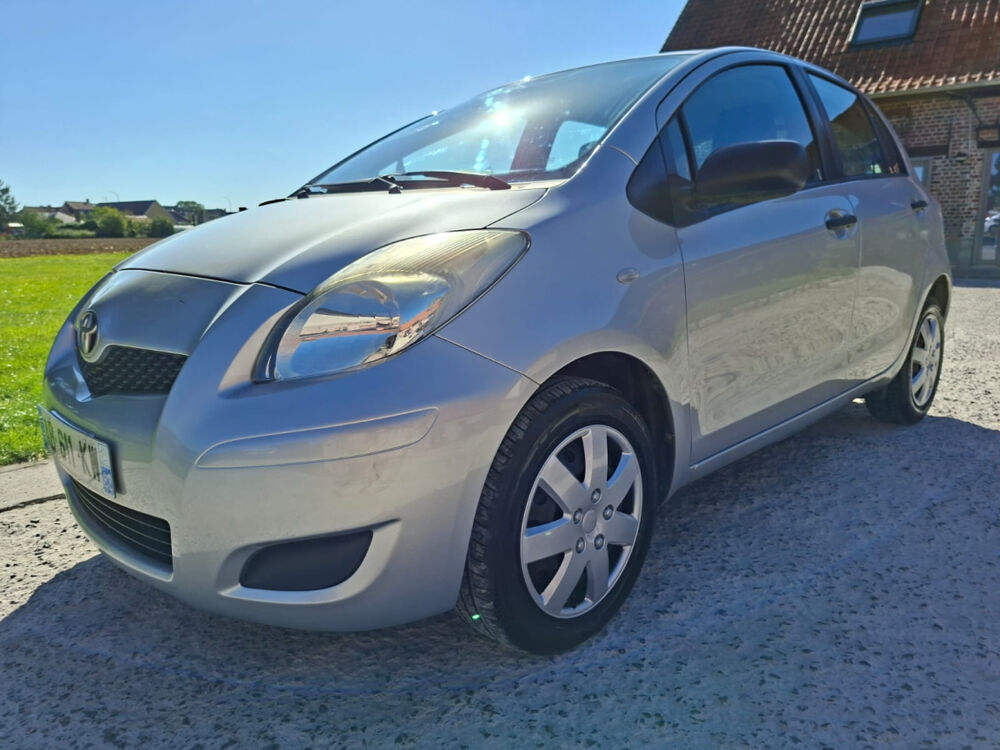 Yaris 1.3 VVT-i 100ch CHAINE/2MAIN/GAR3M 2009 occasion 59280 Armenti&egrave;res