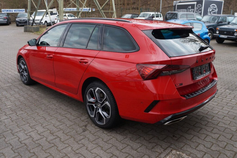 Octavia Combi 1.4 TSI PHEV iV 245 ch DSG6e RS 2021 occasion 85600 Montaigu