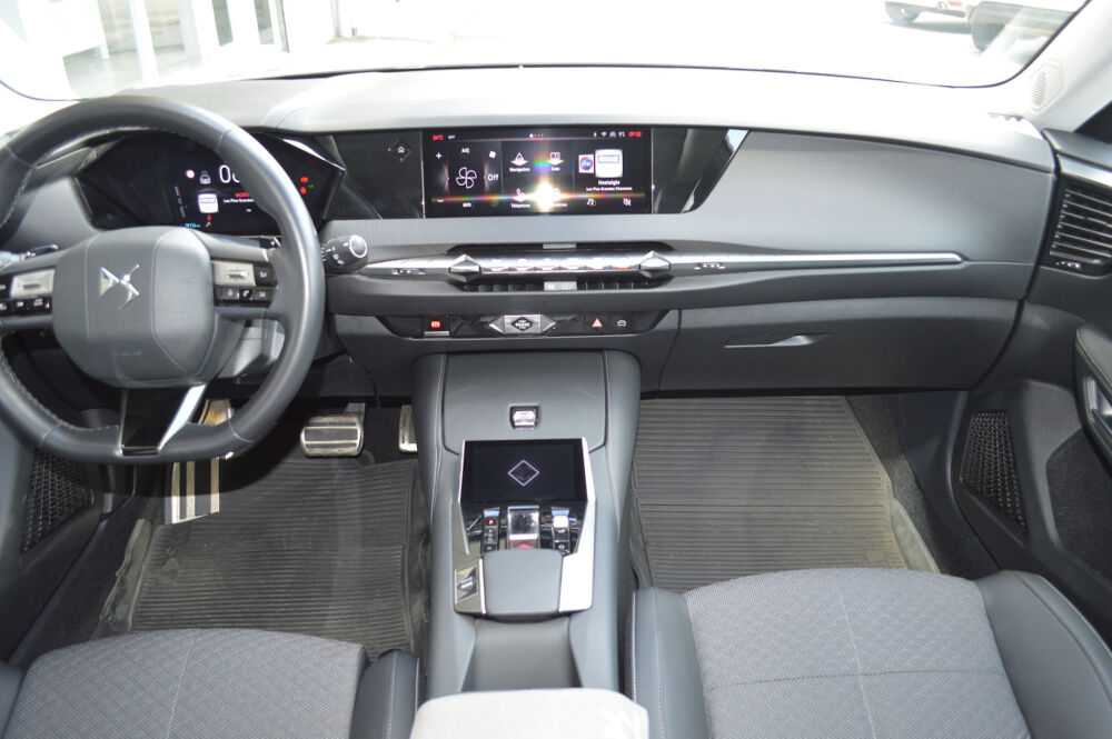 DS4 1,2 hybride 136ch pallas ligne business e-dct6 2024 occasion 97122 Baie-Mahault