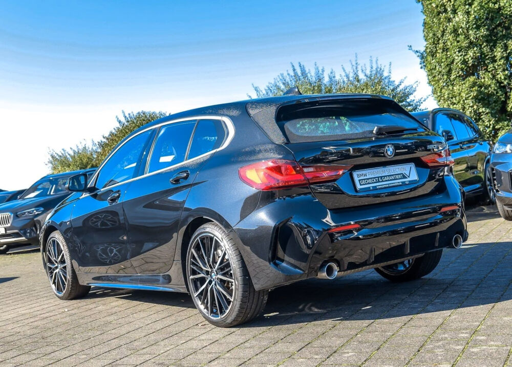 S&eacute;rie 1 120i 178 ch DKG7 M Sport 2023 occasion 85600 Montaigu