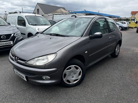 Peugeot 206 (1.4i XT)