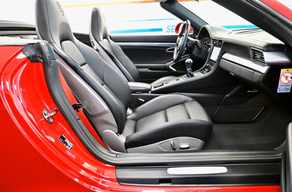 911 Carrera 3.2 911 Carrera Cabriolet 3.0i 370 2017 occasion 85600 Montaigu