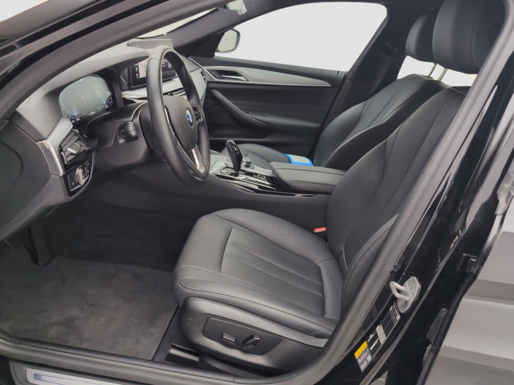 S&eacute;rie 5 Touring 530e TwinPower Turbo 292 ch BVA8 Business Design 2023 occasion 85600 Montaigu