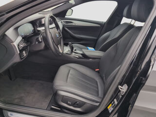 S&eacute;rie 5 Touring 530e TwinPower Turbo 292 ch BVA8 Business Design 2023 occasion 85600 Montaigu