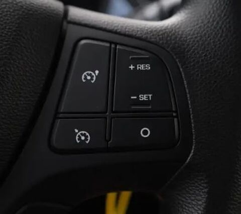 i10 1.1 67ch 1MAIN/REGVIT/BLTH/PARKSENSOR/ETATNEUF/GAR12MOIS 2019 occasion 59280 Armenti&egrave;res