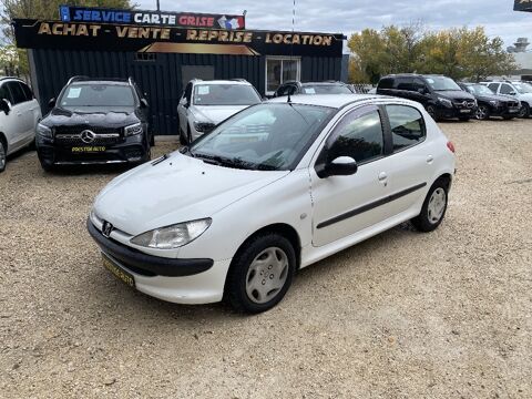 Peugeot 206 1.1i XR Présence 2001 occasion Avignon 84000