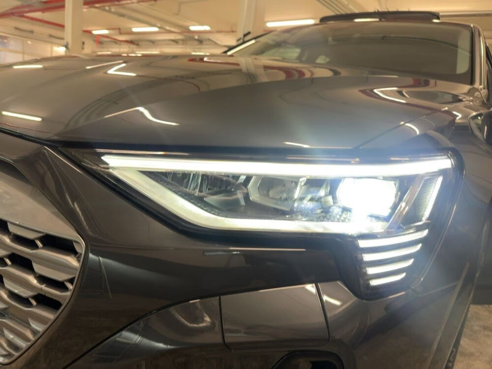 Q8 e-tron 55 408 ch 114 kWh Quattro Avus 2023 occasion 85600 Montaigu