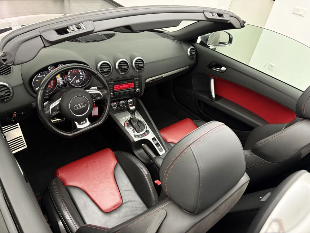 TT Roadster 2.0 TFSI 211 Quattro S tronic 6 2014 occasion 85600 Montaigu
