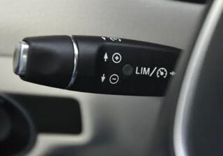Classe GLA 180 Auto. Urban 1MAIN/CAM/CUIRCHAUF/REGVIT/XENON/GAR12MOIS 2016 occasion 59280 Armenti&egrave;res