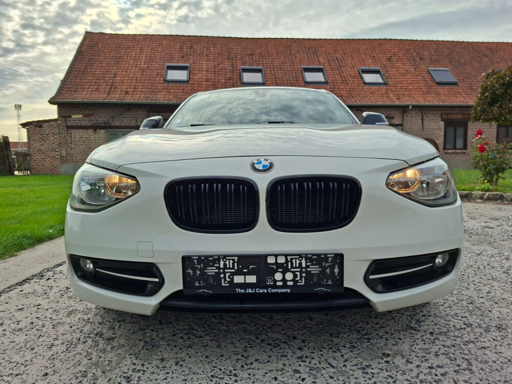 S&eacute;rie 1 116i 136 ch SPORTLINE/SIEGESCHAUF/BLTH/CLIMAUTO/JA18/GAR6M 2014 occasion 59280 Armenti&egrave;res