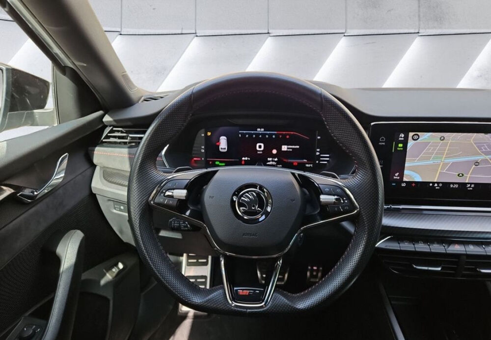 Octavia Combi 1.4 TSI 245 ch DSG6e RS 2021 occasion 85600 Montaigu