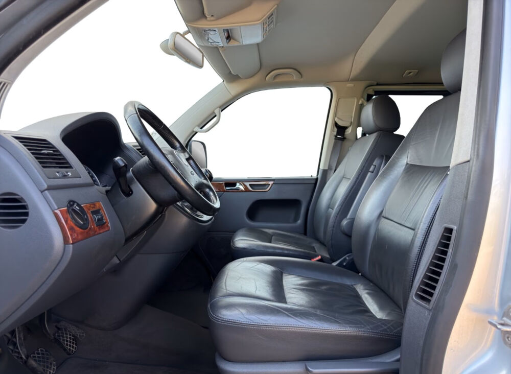 MULTIVAN Multivan 2.5 TDI 174 Highline 2008 occasion 85600 Montaigu