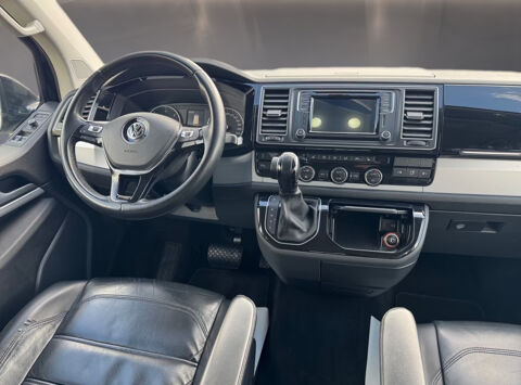 MULTIVAN Multivan 2.0 TDI 150 DSG7 HIGHLINE 2016 occasion 85600 Montaigu