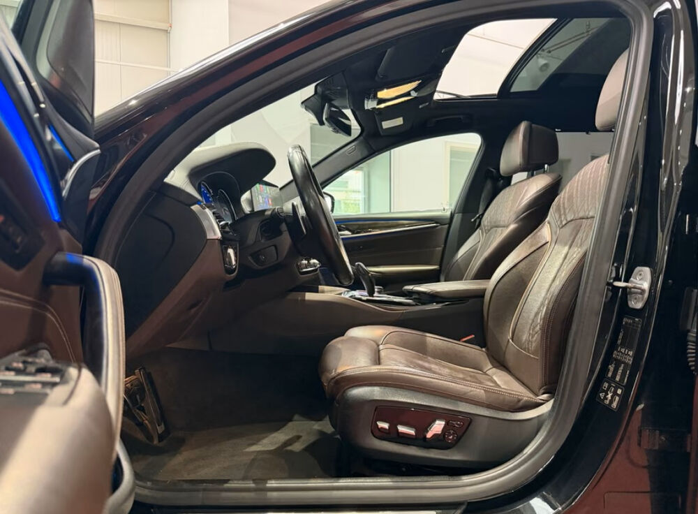 S&eacute;rie 5 M550d xDrive 400 ch M Sport 2017 occasion 85600 Montaigu