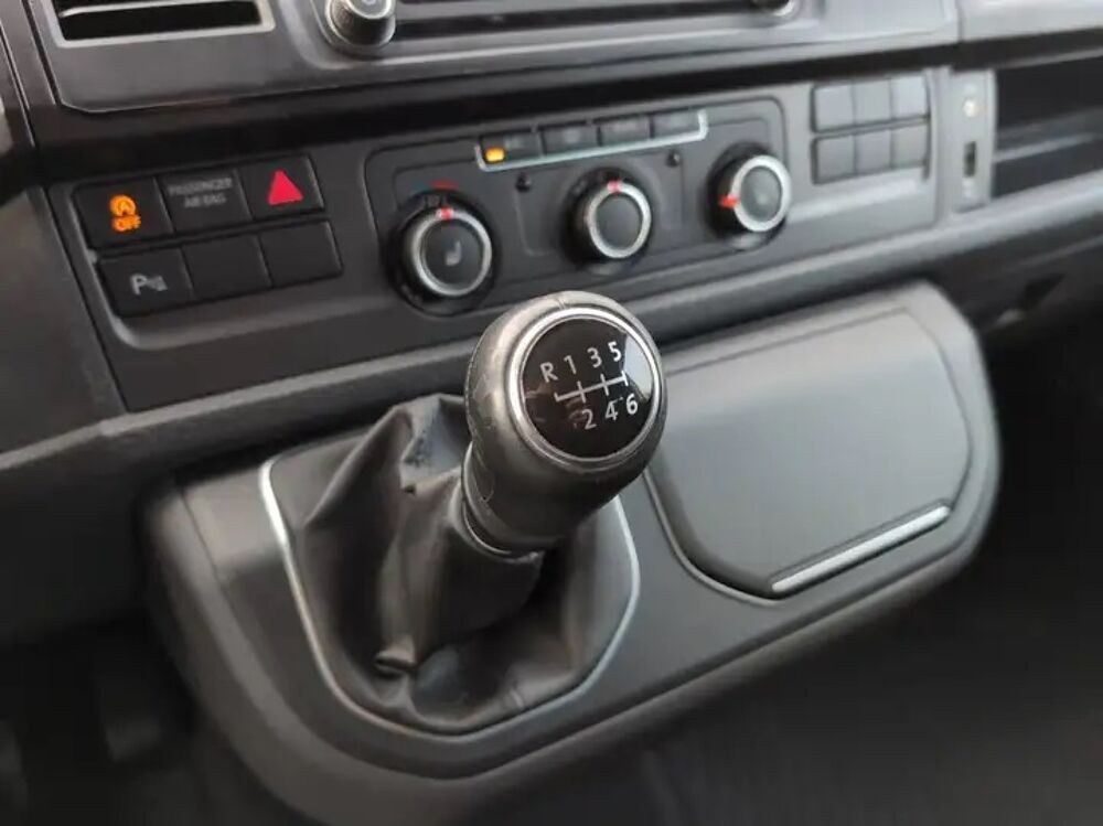 MULTIVAN Multivan 2.0 TDI 150 Trendline 2017 occasion 85600 Montaigu