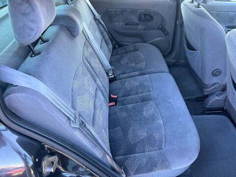 Clio 1.9 dti 80ch Moteur chang&eacute; 2000 occasion 84000 AVIGNON
