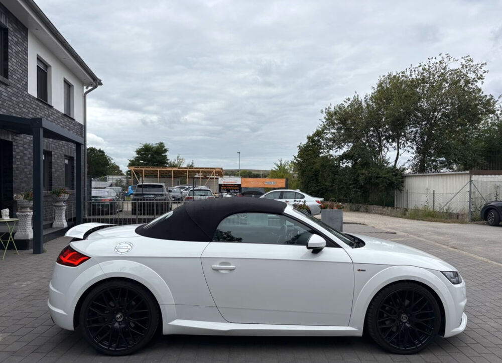 TT Roadster 2.0 TFSI 230 S tronic S line 2016 occasion 85600 Montaigu