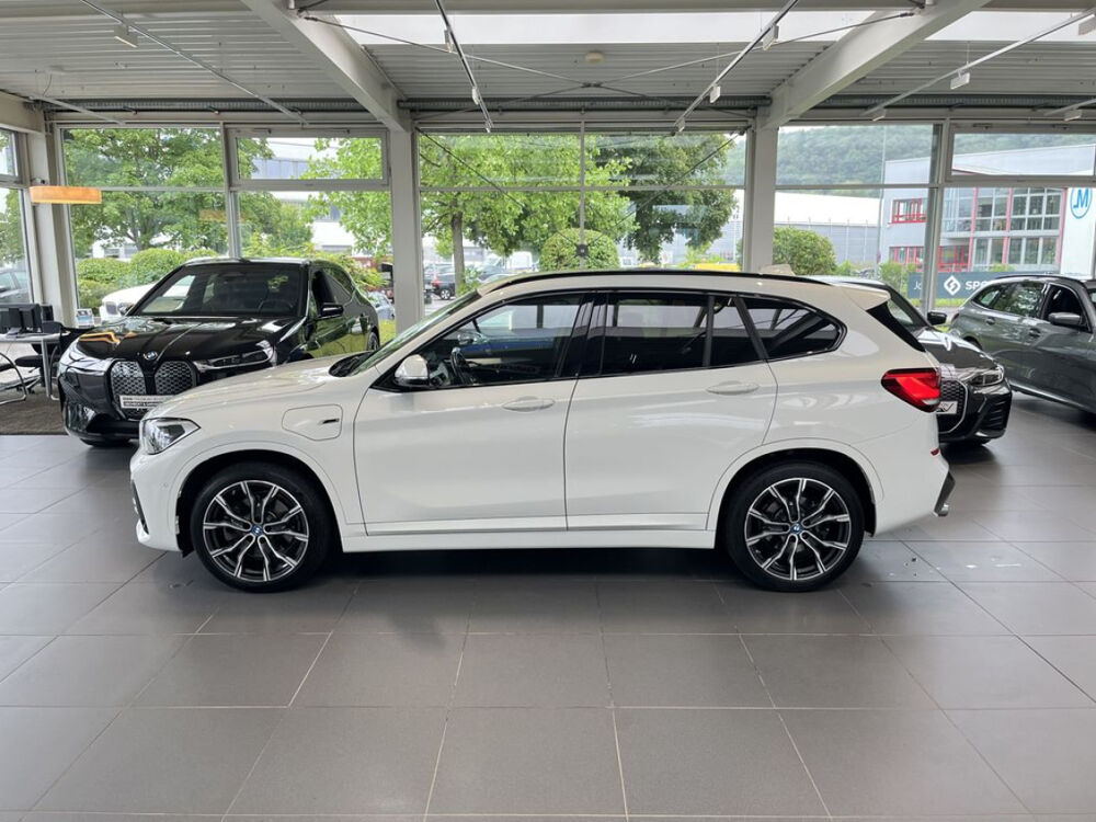 X1 xDrive 25e 220 ch BVA6 M Sport 2022 occasion 85600 Montaigu