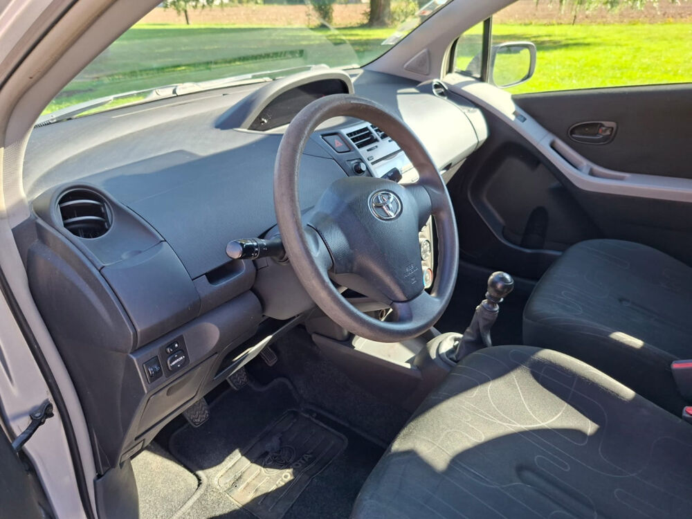 Yaris 1.3 VVT-i 100ch CHAINE/2MAIN/GAR3M 2009 occasion 59280 Armenti&egrave;res