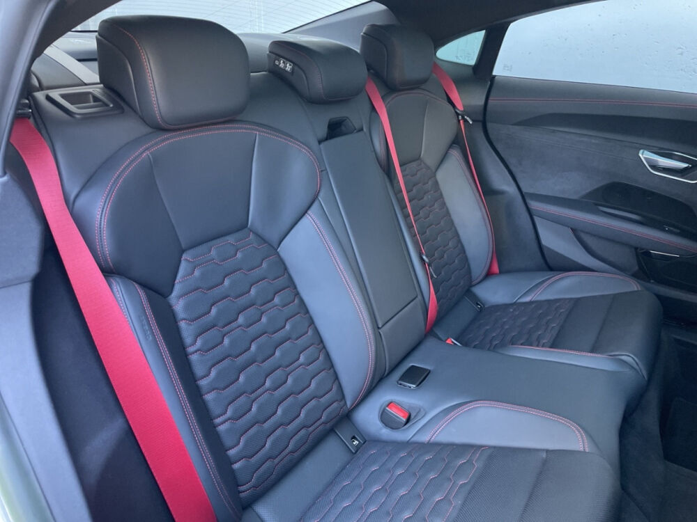 E-TRON e-tron GT 476 ch quattro e-tron 2023 occasion 85600 Montaigu
