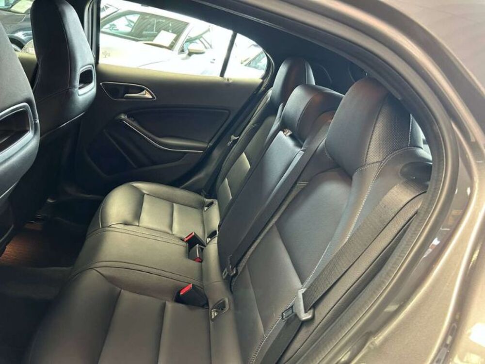 Classe GLA 180 Auto. AMG REGVIT/CUIRCHAUF/PARKSENSOR/GPS/XENON/GAR12MOI 2015 occasion 59280 Armenti&egrave;res