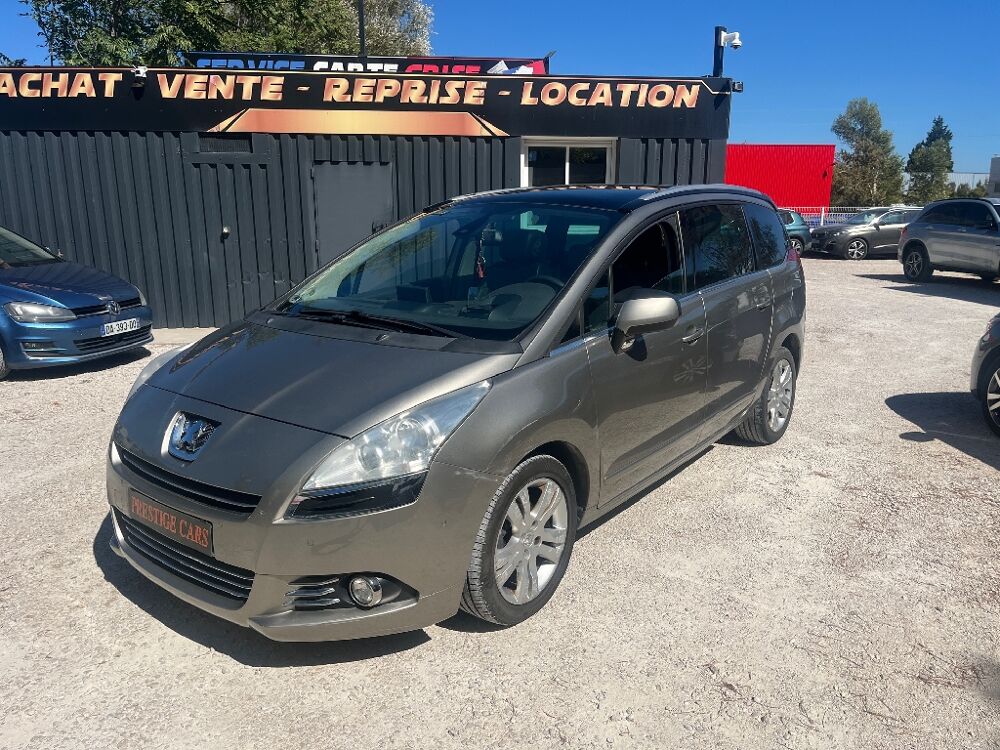 5008 HDi 115ch Allure BVA 7pl 2013 occasion 84000 AVIGNON