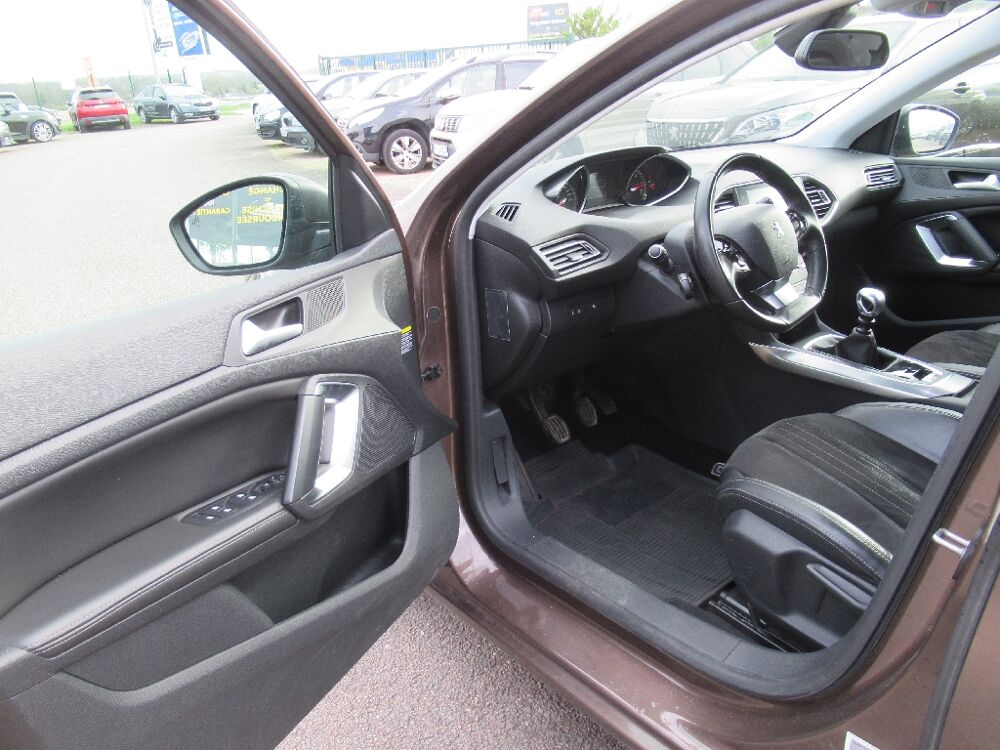 308 2.0HDi 150ch BVM6 Allure 2015 occasion 10410 Saint-Parres-aux-Tertres