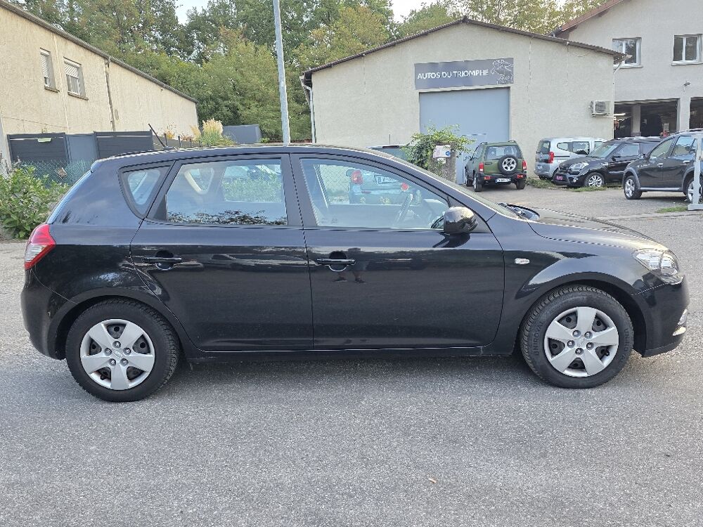 Ceed 1.4L 90 Euro 5 Style 2011 occasion 38190 BERNIN