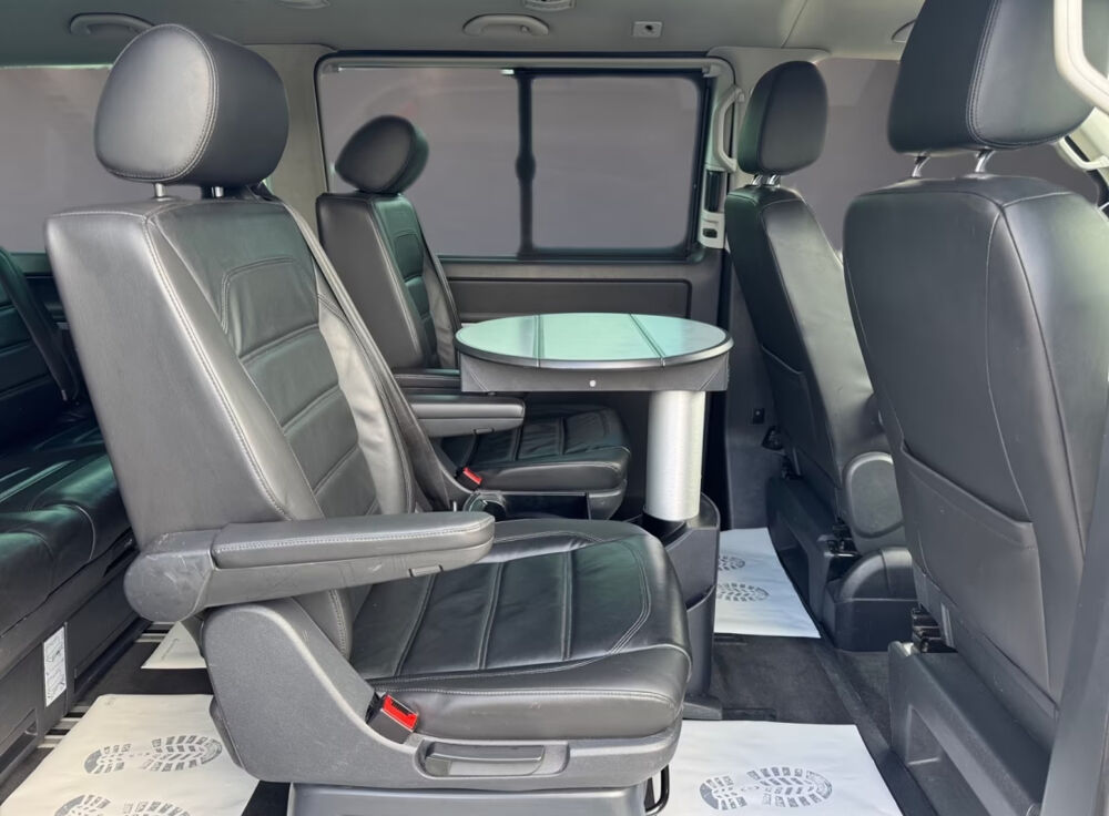 MULTIVAN Multivan 2.0 TDI 150 DSG7 HIGHLINE 2016 occasion 85600 Montaigu