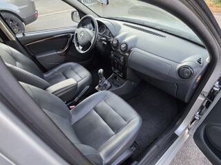 Duster 1.6 16v 105 4x2 Laur&eacute;ate ESS GPL 2012 occasion 38190 BERNIN