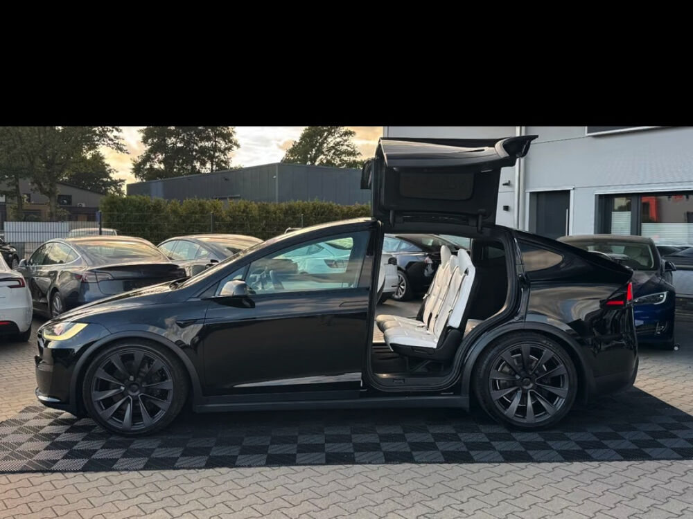 Model X MODEL X 100 kWh Tri-Motor Plaid 2024 occasion 85600 Montaigu