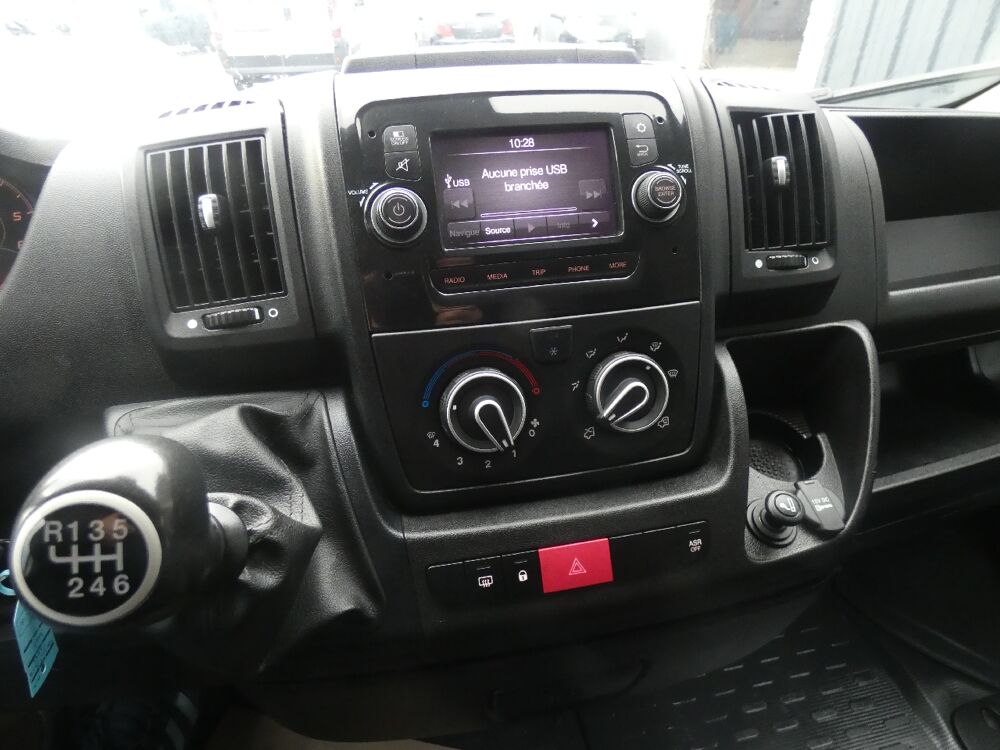 Boxer BlueHDi 140 S et S PREMIUM 330 L2H2 2022 occasion 56700 Merlevenez