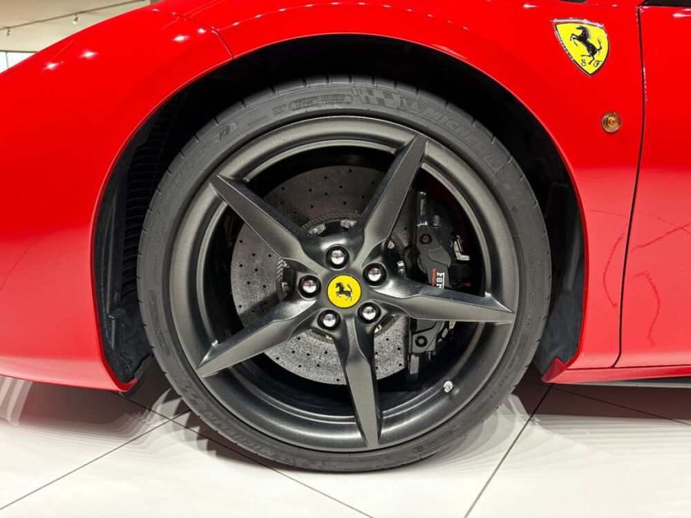 488 Spider 4.0 V8 670ch 2017 occasion 85600 Montaigu