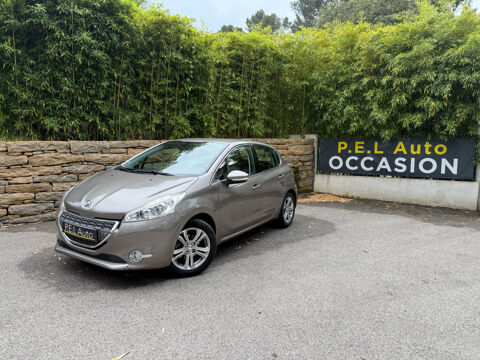 Peugeot 208 1.2 VTi 82ch Allure -1ère MAIN- 36000km- 2013 occasion Six-Fours-les-Plages 83140