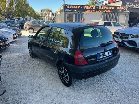 Clio 1.9 dti 80ch Moteur chang&eacute; 2000 occasion 84000 AVIGNON