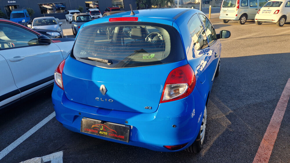 Clio CLIO III SOCIETE DCI 75 DERIV VP 2 PLACES 2012 occasion 66750 Saint-Cyprien