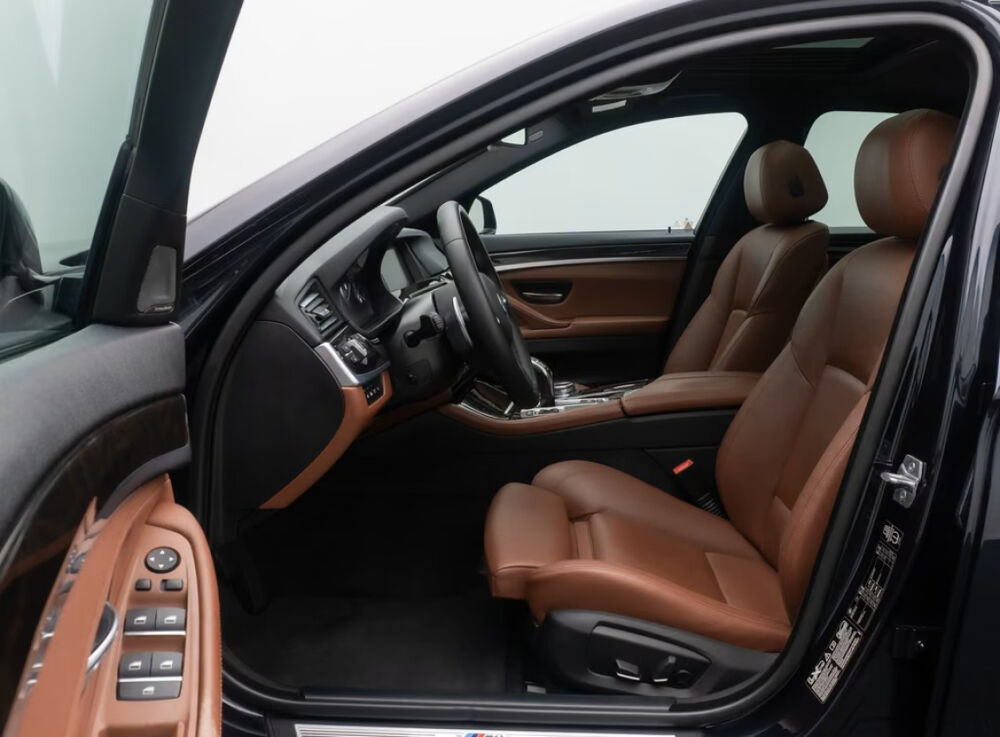 S&eacute;rie 5 550i xDrive 407ch PACK M 2012 occasion 85600 Montaigu