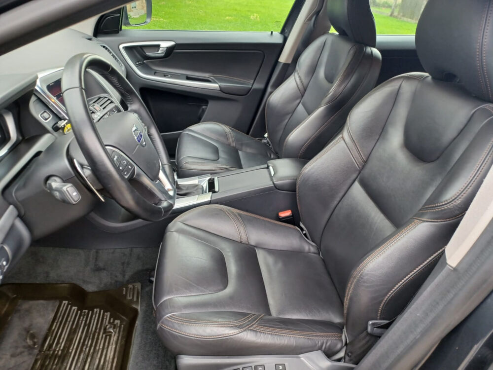 XC60 D4 2.4D 5 CYL AWD 190 ch CUIRCHAUF/TOPANO/PDC/CAM/REGUL/LIM/ 2017 occasion 59280 Armenti&egrave;res