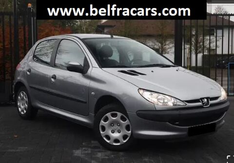 Peugeot 206 1.1i kilomètrage certifié attache remorque 2002 occasion Armentières 59280