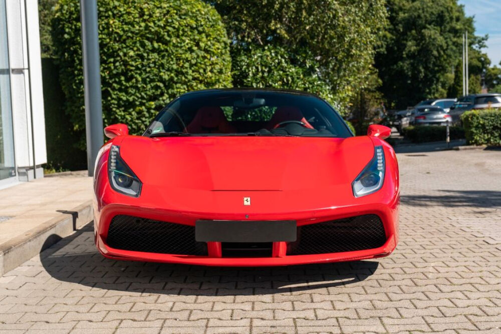 488 GTB 4.0 V8 670ch 2017 occasion 85600 Montaigu