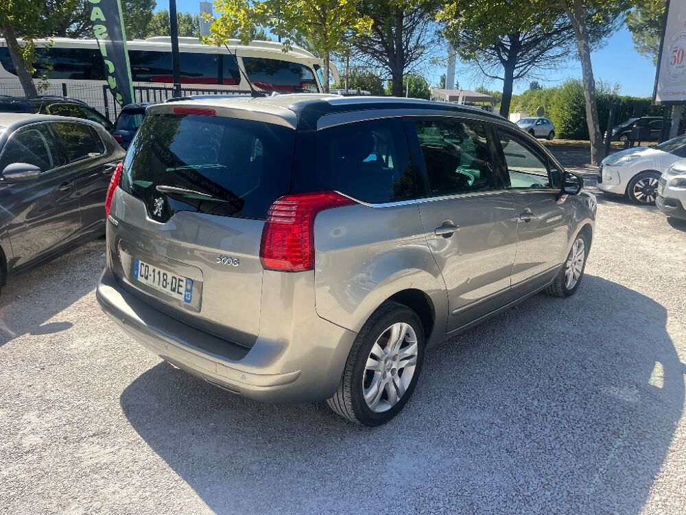 5008 HDi 115ch Allure BVA 7pl 2013 occasion 84000 AVIGNON