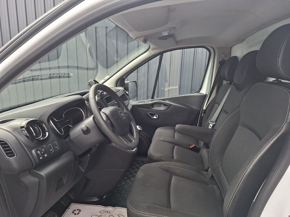 NV300 L1H1 2.0 DCI 120 BVM OPTIMA 2.8T 2021 occasion 56700 Merlevenez