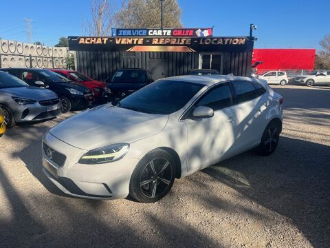 Volvo v40 (D3 150 Geartronic 6 R-Design)